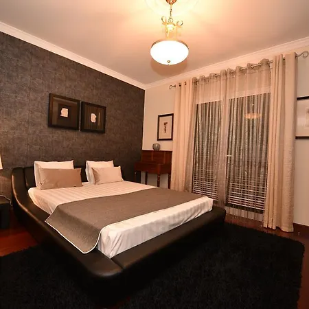 Vila Santana *